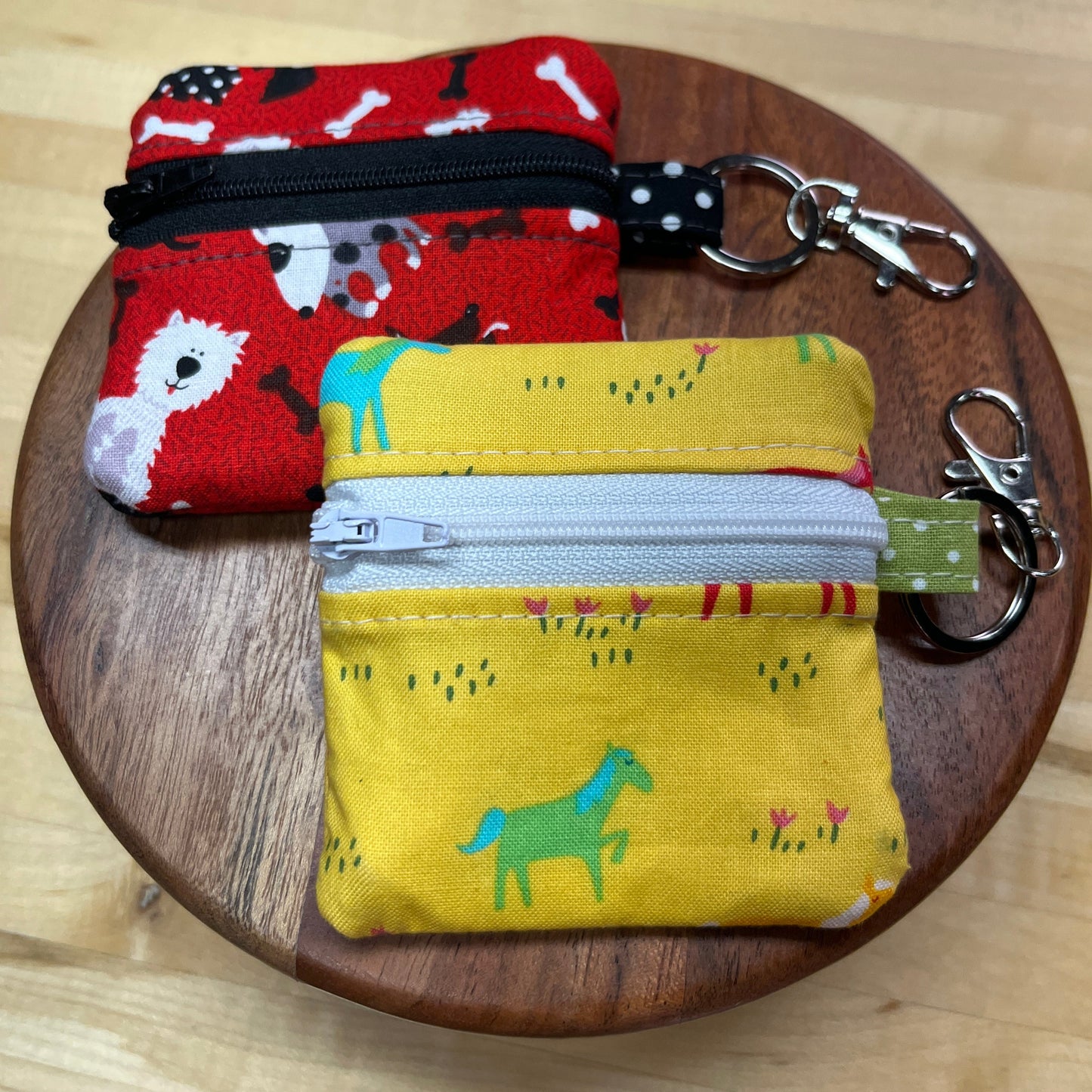 Animal Print Earbud/Pill Case w/zipper