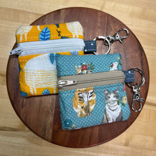 Animal Print Earbud/Pill Case w/zipper